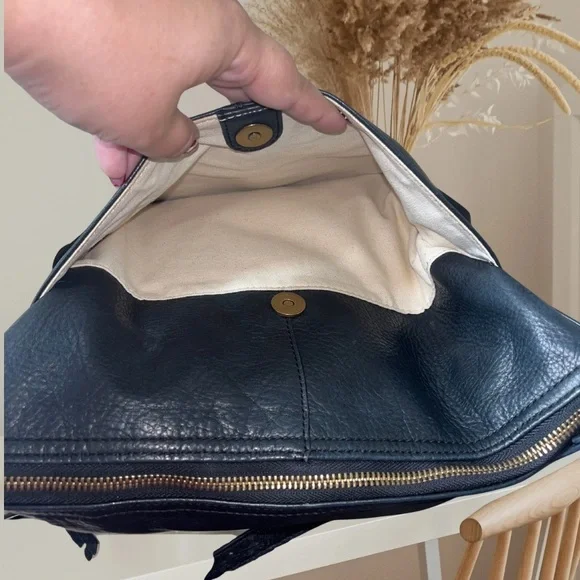 Margot New York Mary Scoop Double Zipper in Black - Picture 11 of 16